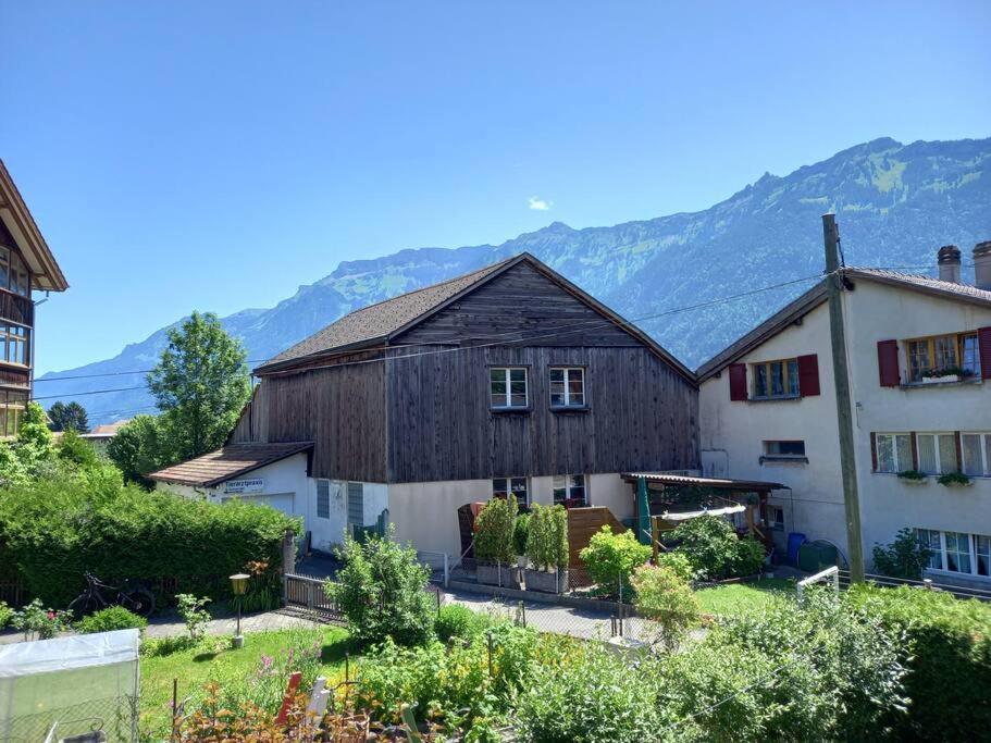 New.. Matten Central Family Suite, Sleeps 4 Matten bei Interlaken Экстерьер фото